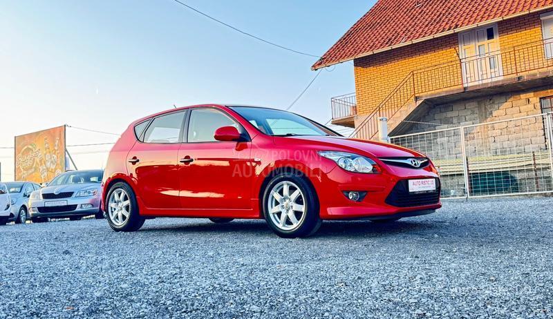 Hyundai i30 T O P  BESPREK0RAN