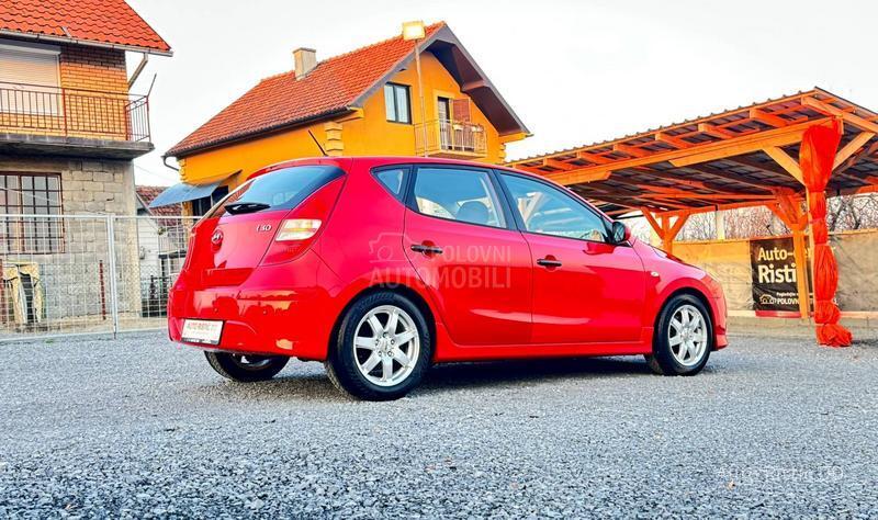 Hyundai i30 T O P  BESPREK0RAN