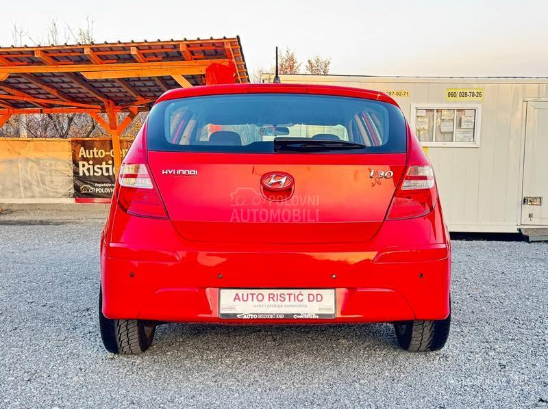 Hyundai i30 T O P  BESPREK0RAN