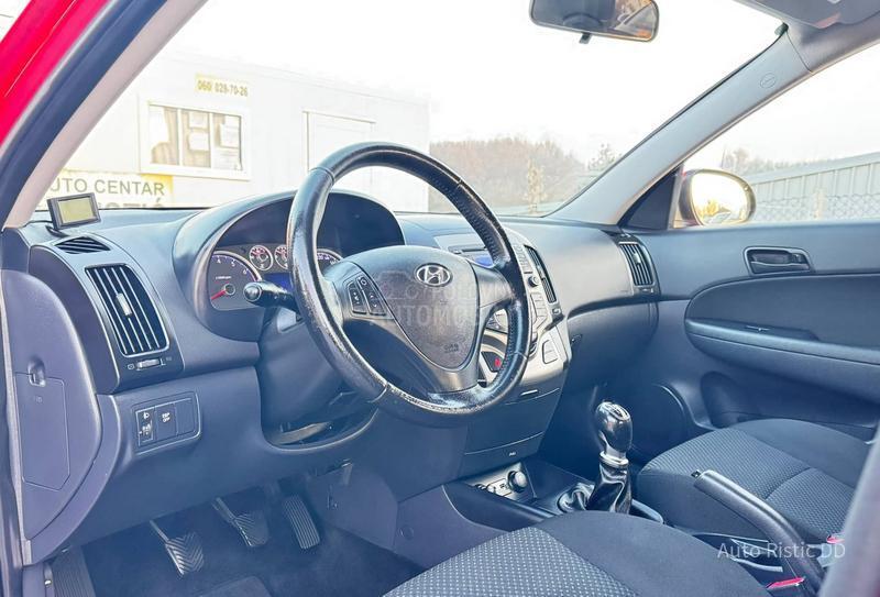 Hyundai i30 T O P  BESPREK0RAN