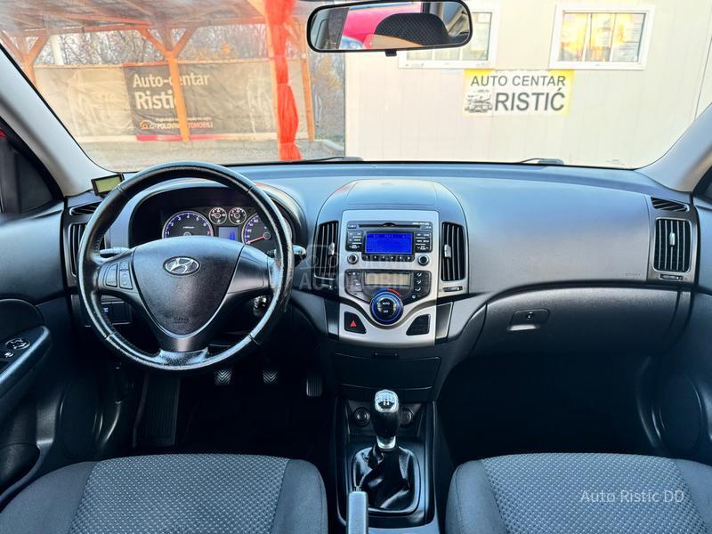 Hyundai i30 T O P  BESPREK0RAN