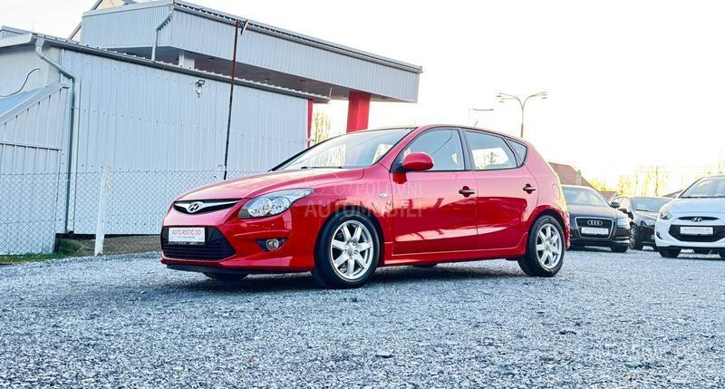 Hyundai i30 T O P  BESPREK0RAN