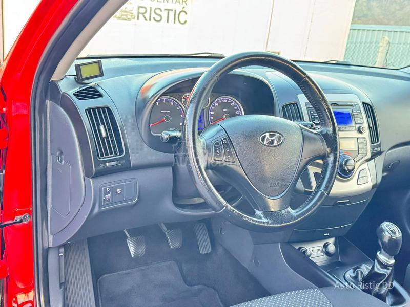 Hyundai i30 T O P  BESPREK0RAN