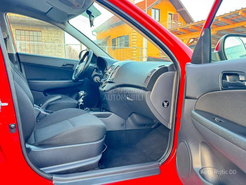 Hyundai i30 T O P  BESPREK0RAN