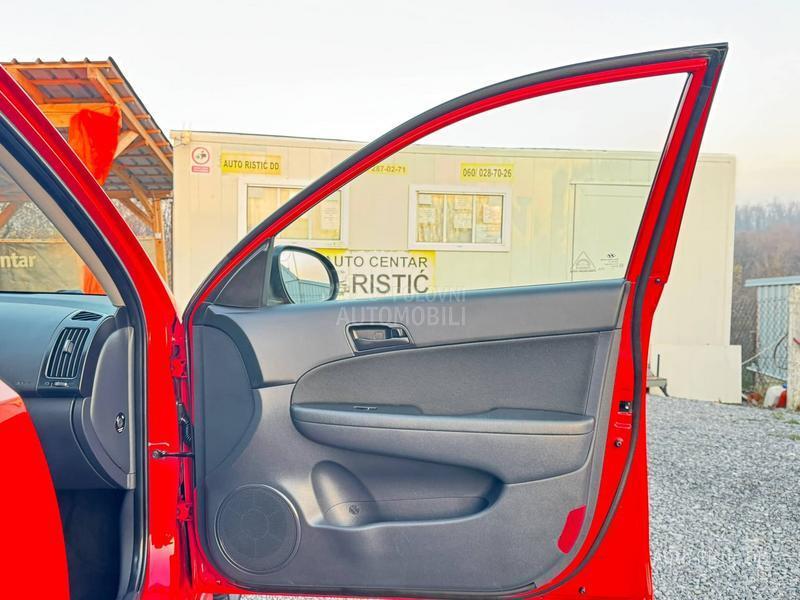 Hyundai i30 T O P  BESPREK0RAN