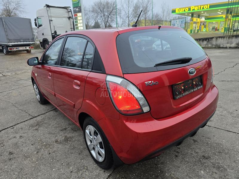 Kia Rio Salon.sko stanj..e