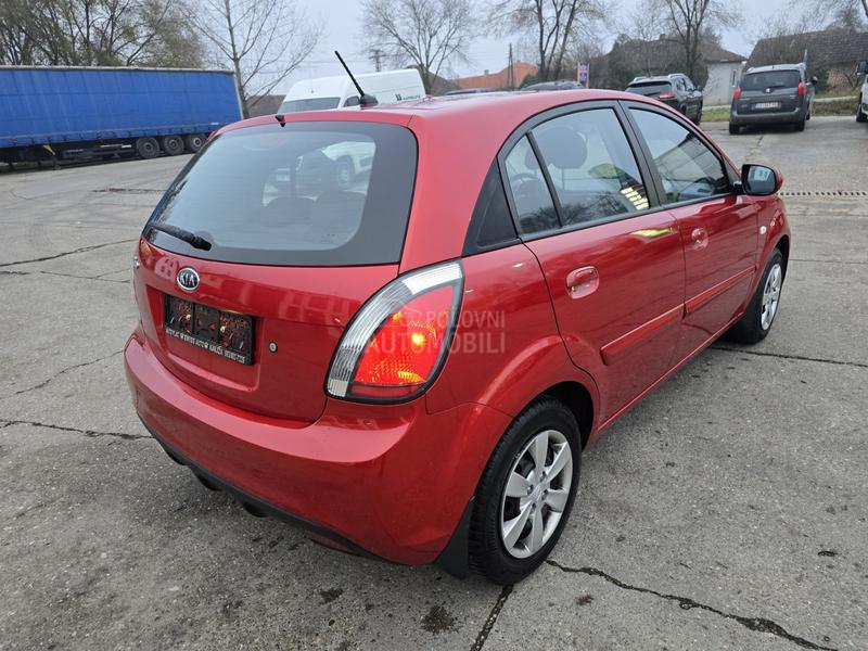 Kia Rio Salon.sko stanj..e