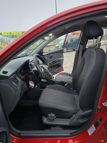 Kia Rio Salon.sko stanj..e