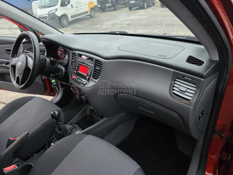 Kia Rio Salon.sko stanj..e