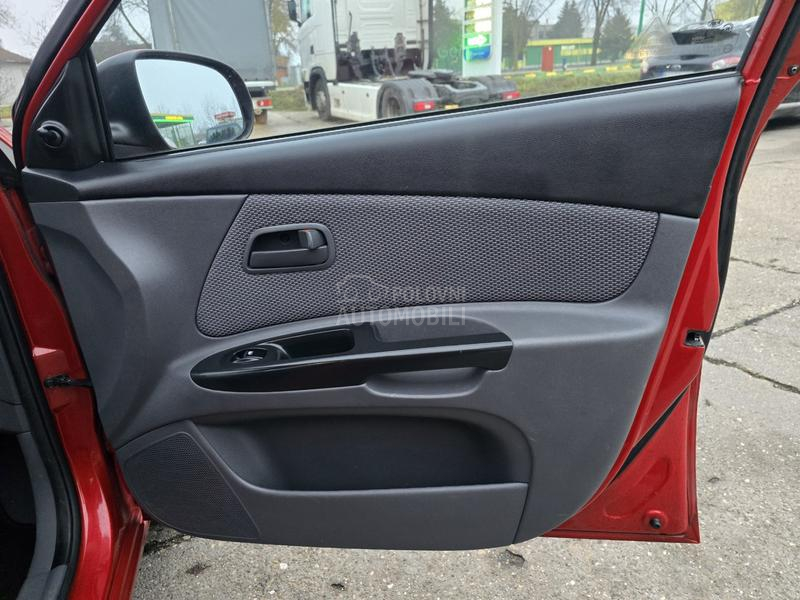 Kia Rio Salon.sko stanj..e
