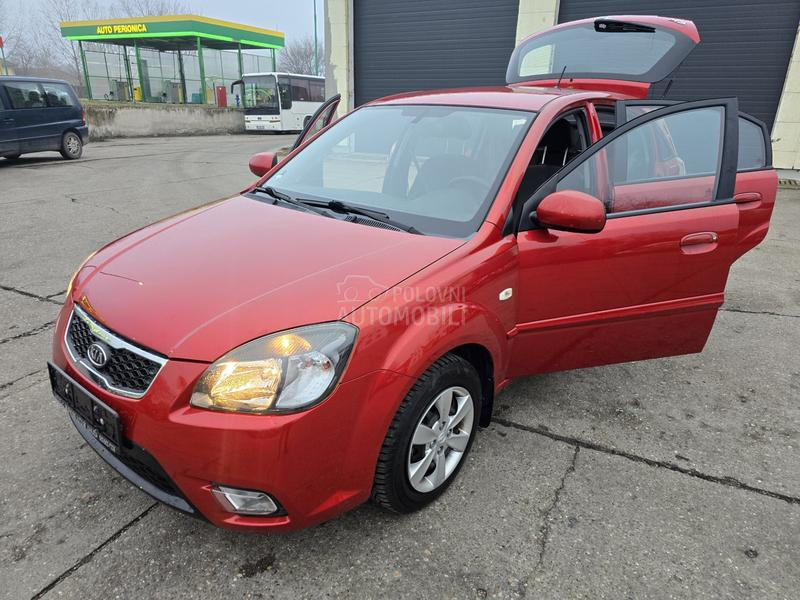 Kia Rio Salon.sko stanj..e