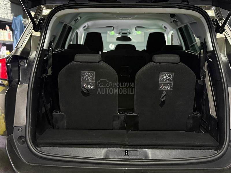 Peugeot 5008 1.5HDI/AUTOM./N0V