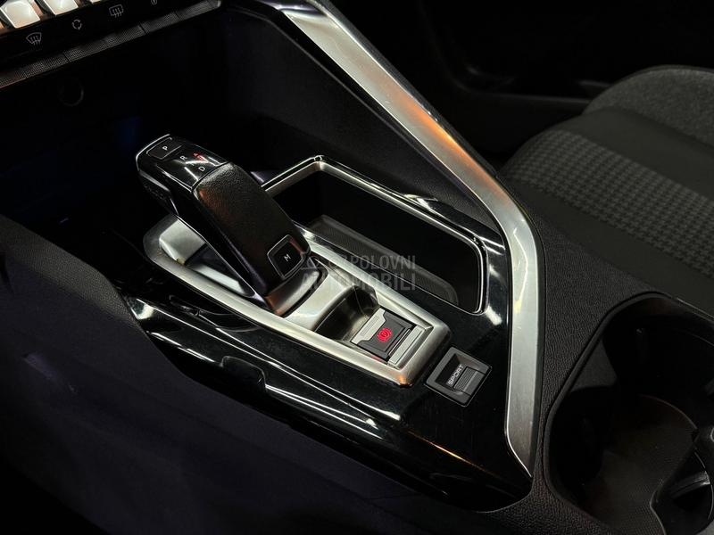 Peugeot 5008 1.5HDI/AUTOM./N0V