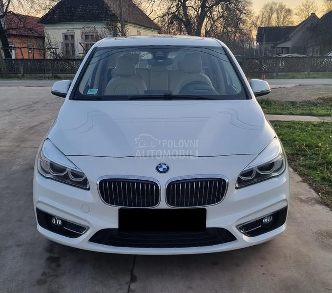 BMW 225 XE PLUG IN LUXURY