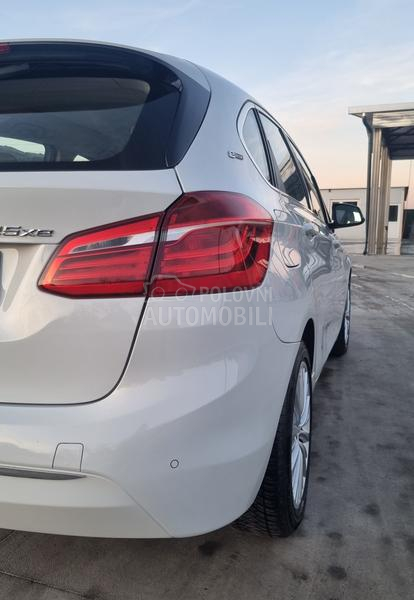 BMW 225 XE PLUG IN LUXURY