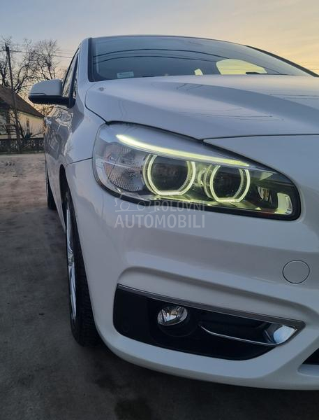 BMW 225 XE PLUG IN LUXURY