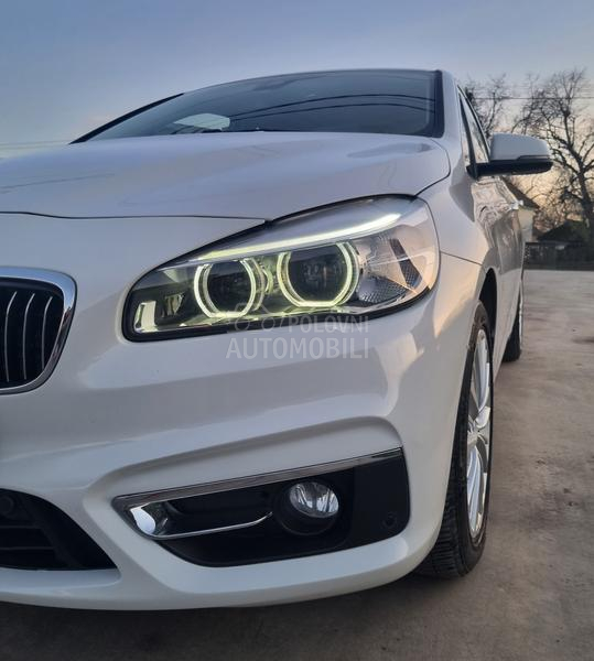 BMW 225 XE PLUG IN LUXURY