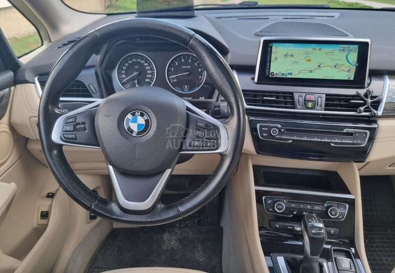 BMW 225 XE PLUG IN LUXURY