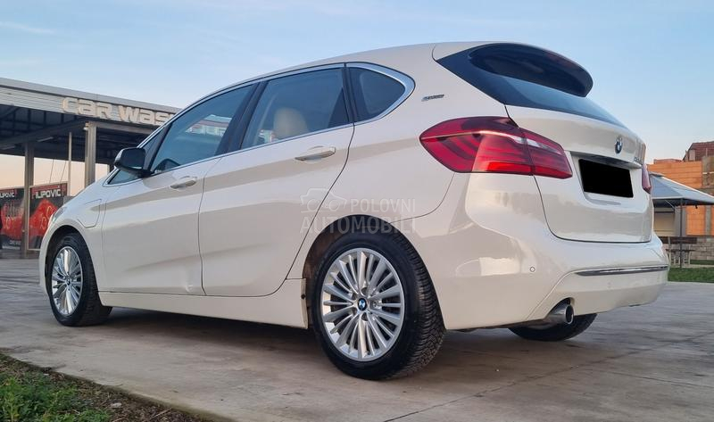 BMW 225 XE PLUG IN LUXURY