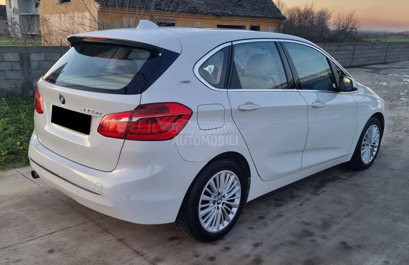 BMW 225 XE PLUG IN LUXURY