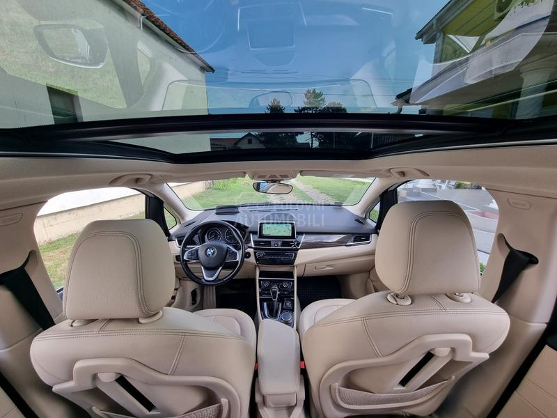 BMW 225 XE PLUG IN LUXURY