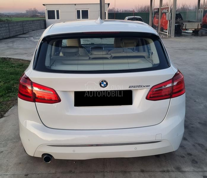 BMW 225 XE PLUG IN LUXURY