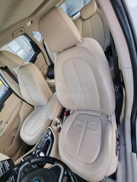 BMW 225 XE PLUG IN LUXURY