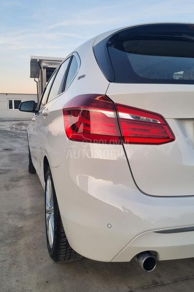 BMW 225 XE PLUG IN LUXURY