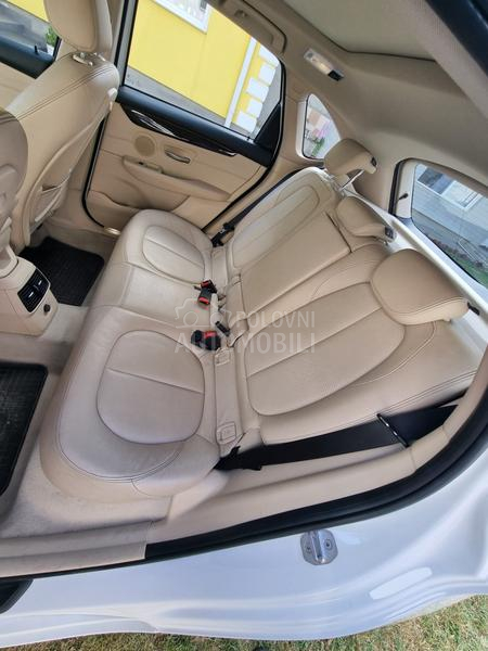 BMW 225 XE PLUG IN LUXURY