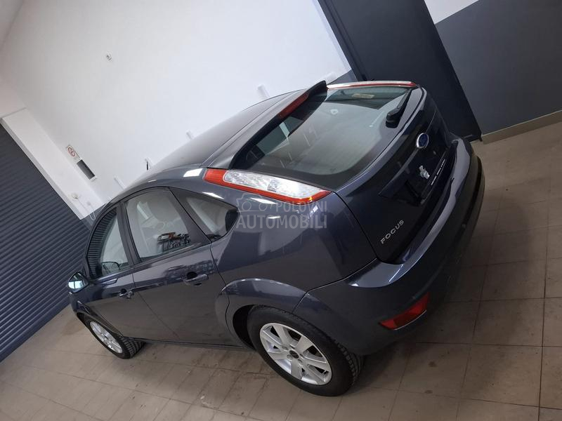 Ford Focus 1.6 16v