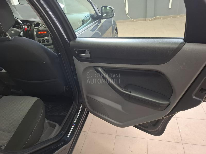 Ford Focus 1.6 16v