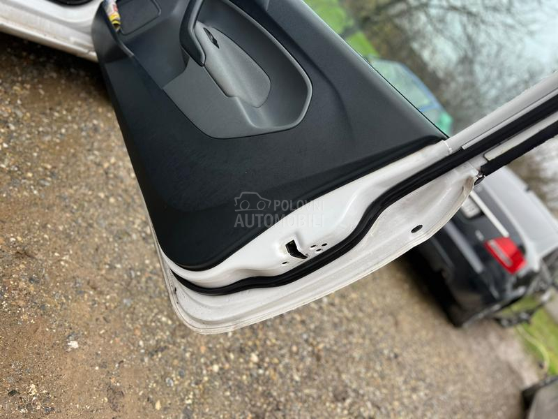 Vrata leva desna kompletna