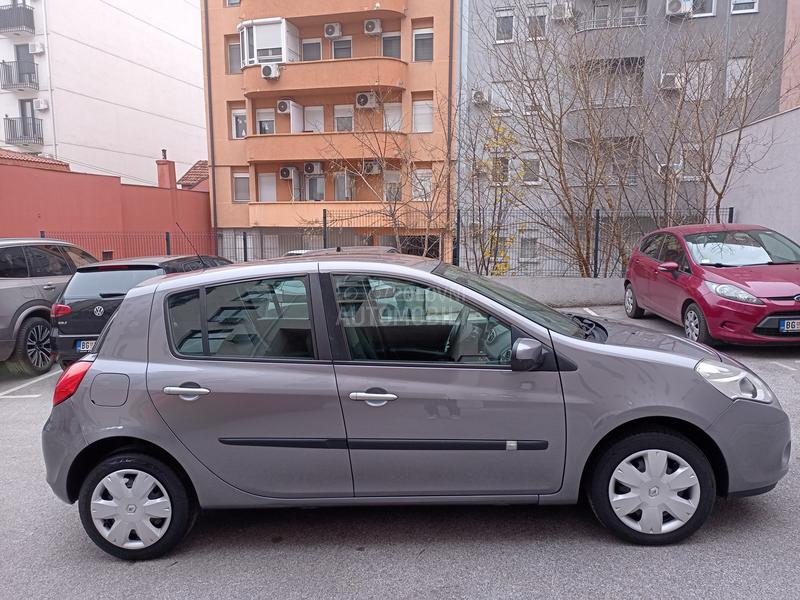 Renault Clio 1.2b iz Švajcarske