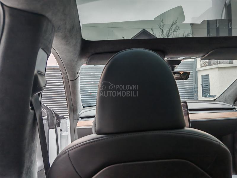 Tesla Model Y LongRangeDualmotor