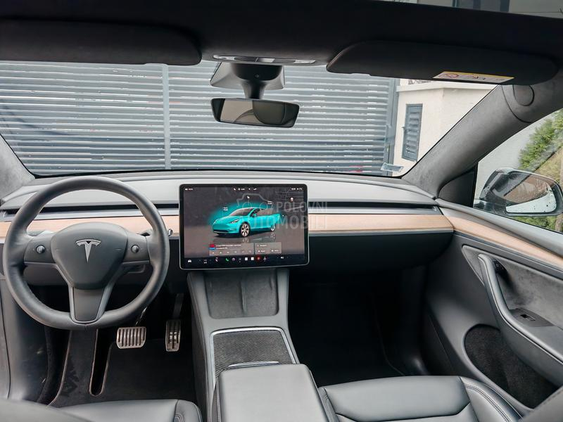 Tesla Model Y LongRangeDualmotor