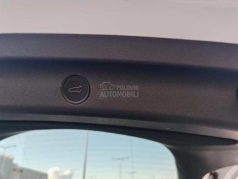 Tesla Model Y LongRangeDualmotor