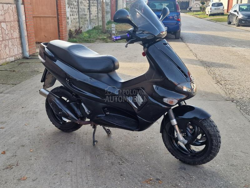Gilera runner