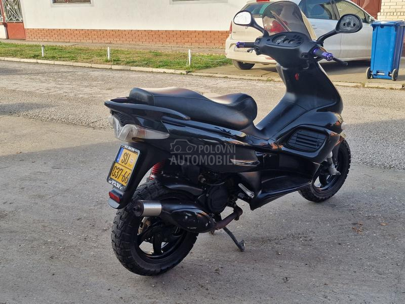 Gilera runner