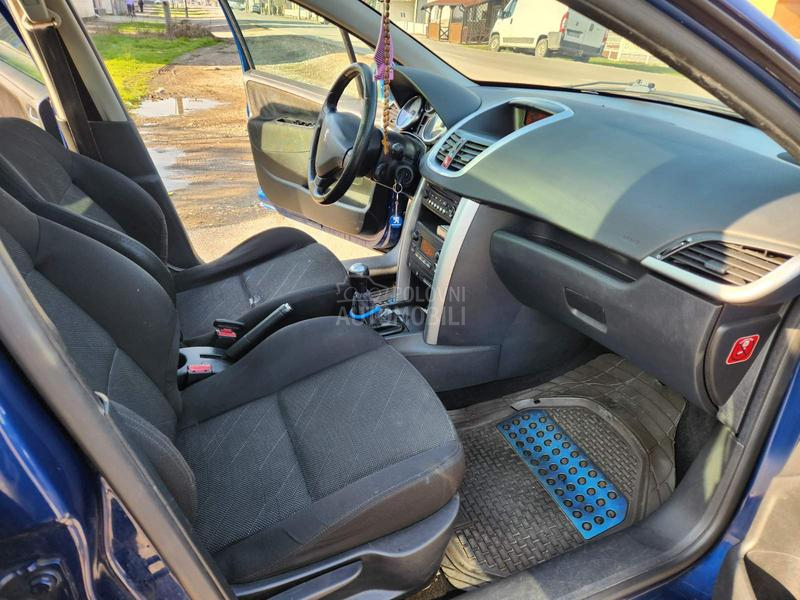 Peugeot 207 1.6