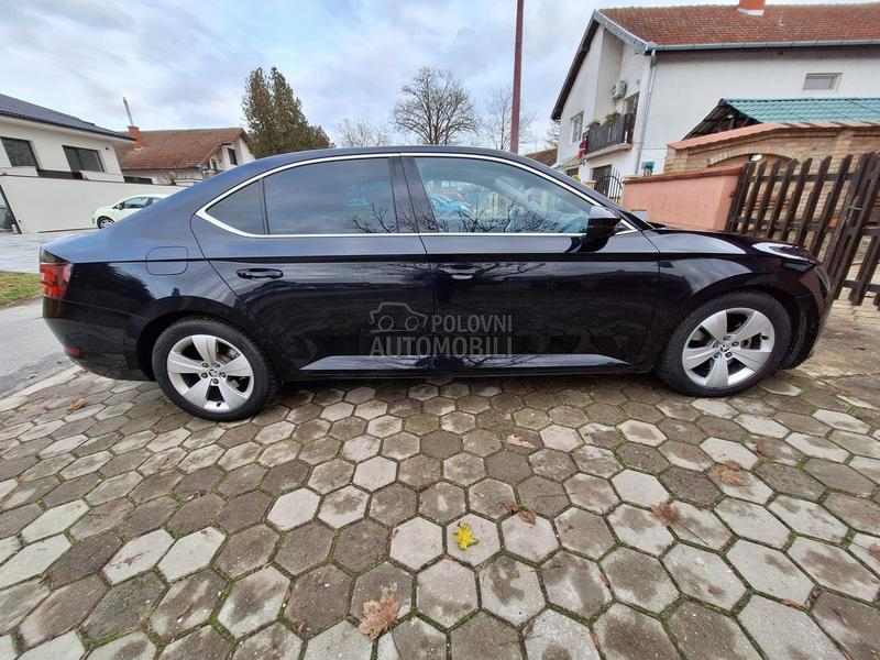 Škoda Superb 