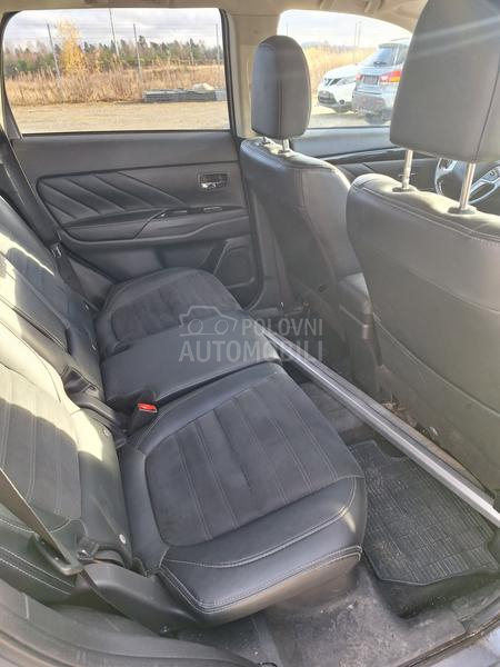 Mitsubishi Outlander 2,0 PHEV 4x4