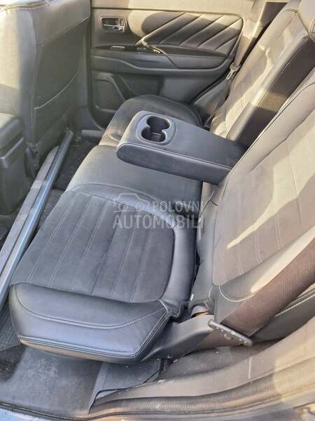 Mitsubishi Outlander 2,0 PHEV 4x4