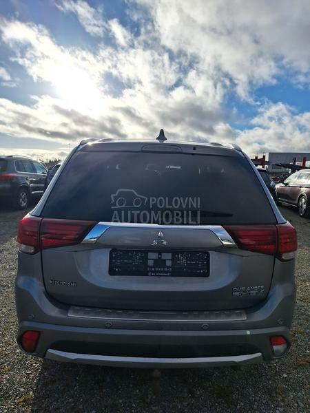 Mitsubishi Outlander 2,0 PHEV 4x4