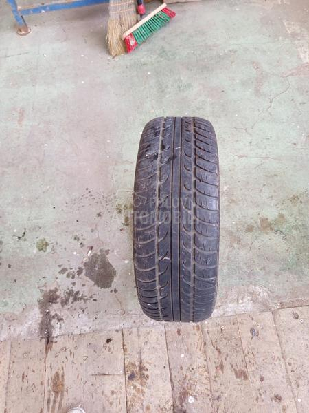 Goodyear 205/60 R16 Zimska