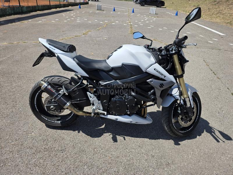 Suzuki GSR  P.E.R.F.E.K.T.A.N