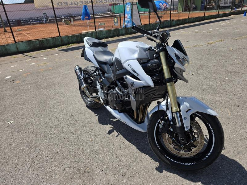 Suzuki GSR  P.E.R.F.E.K.T.A.N