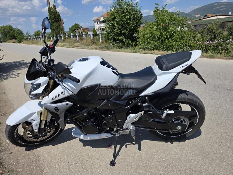 Suzuki GSR  P.E.R.F.E.K.T.A.N