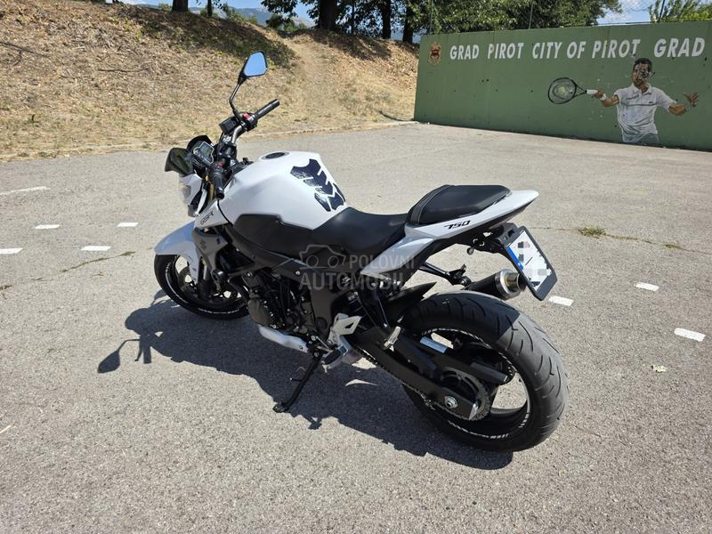 Suzuki GSR  P.E.R.F.E.K.T.A.N