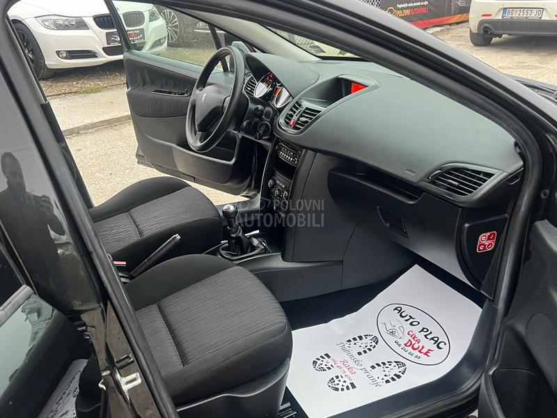 Peugeot 207 1.4 8v
