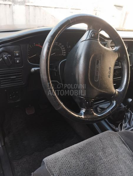 Opel Frontera 2.5 tds